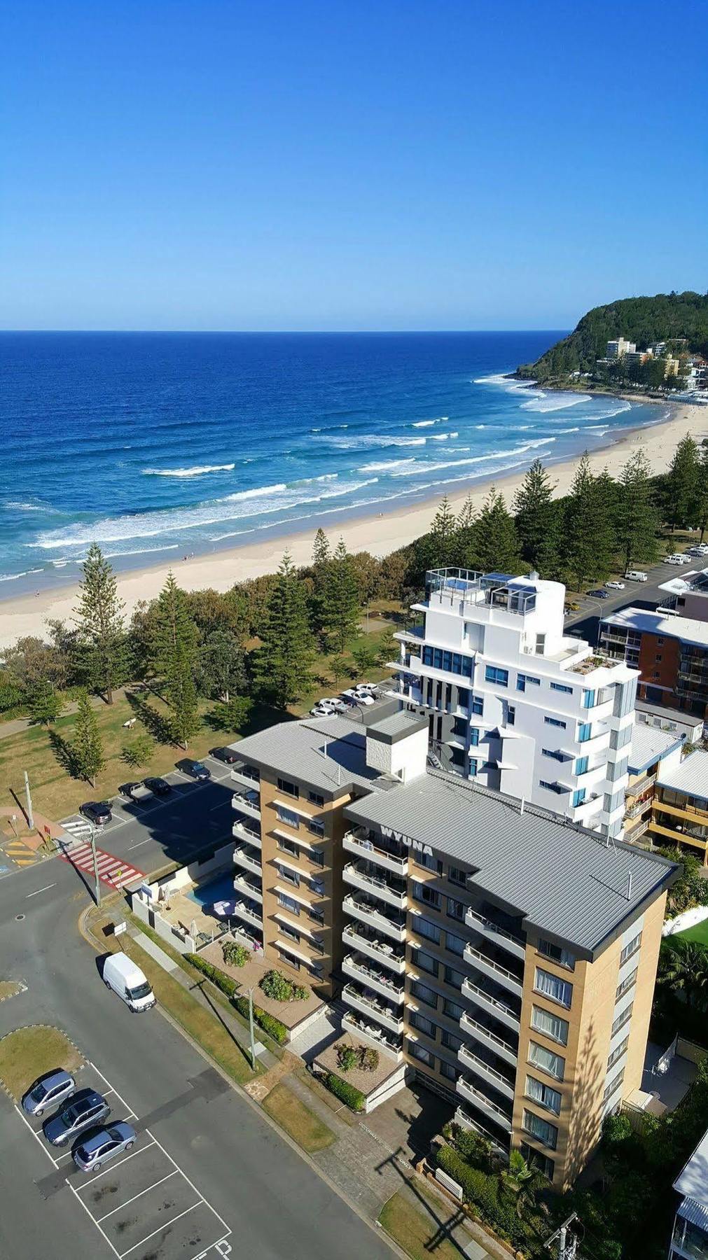 Wyuna Beachfront Holiday Apartments Голд-Кост Экстерьер фото